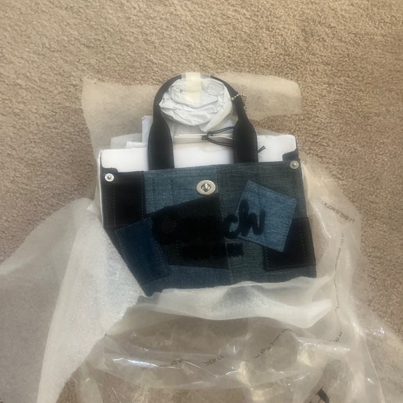 Authentic Coach Cargo Tote 20 - Picture 6 of 6